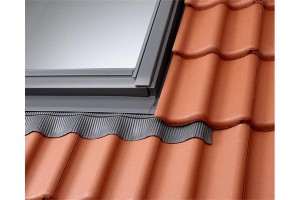 KOŁNIERZ FALISTY EDZ 94x118 cm VELUX do okna dachowego